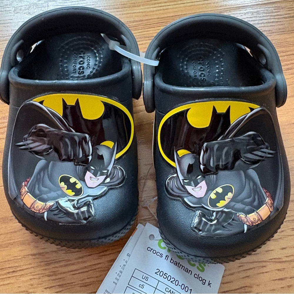 CROCS Kids Batman Crocs C5 NWT